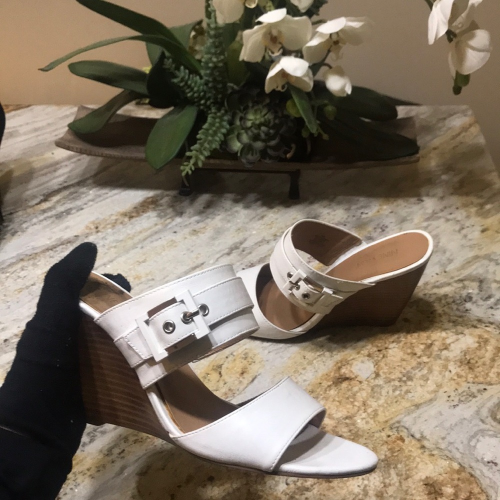 White Nine West Heeled Scandals